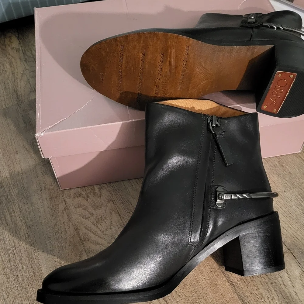 Black Ankle Boots for Women